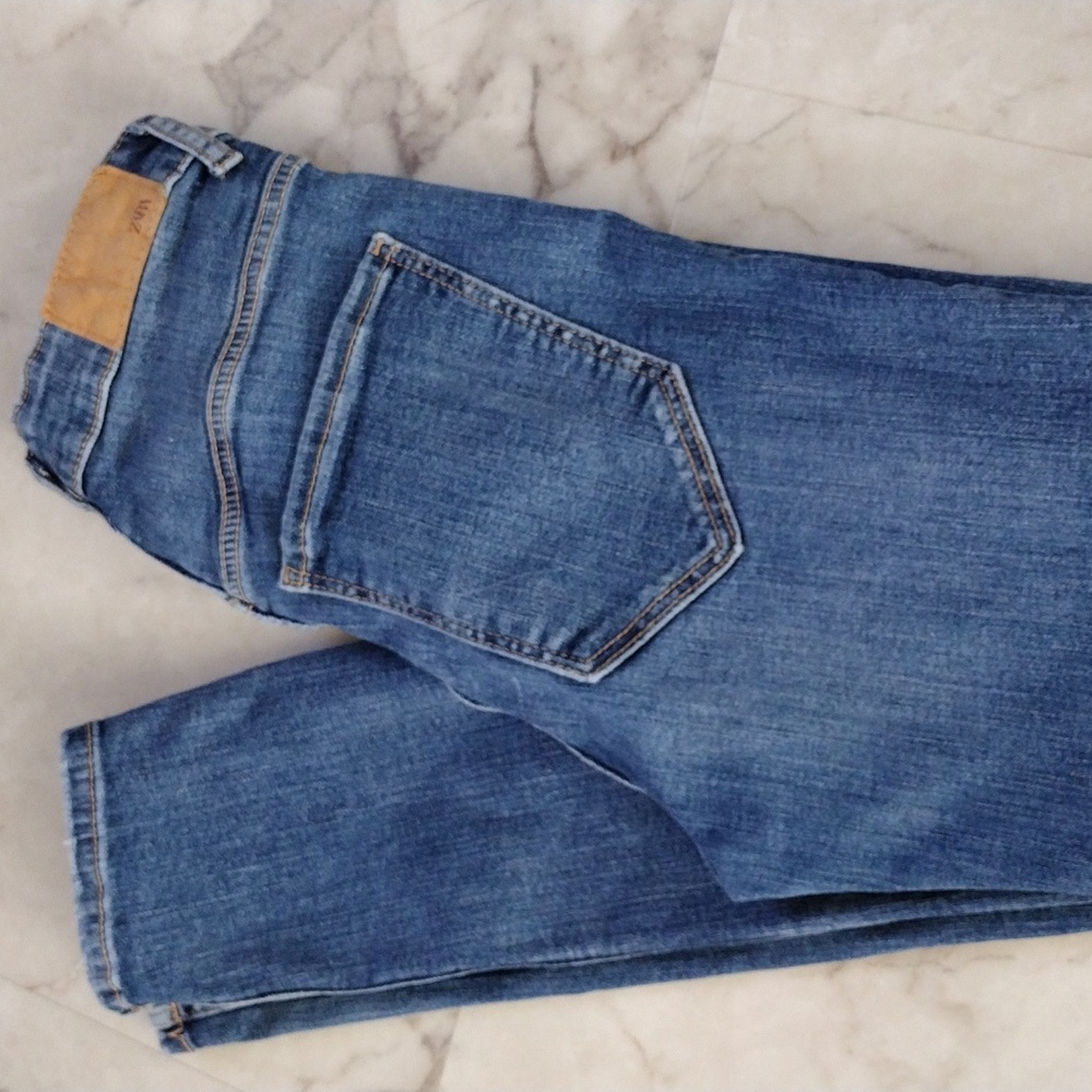 Zara jeans.
